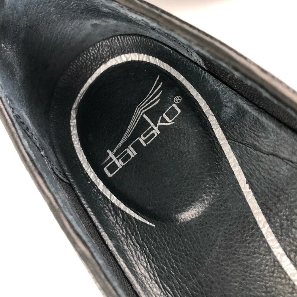 Dansko Womens Slip On Black Leather Loafer 36 (6)